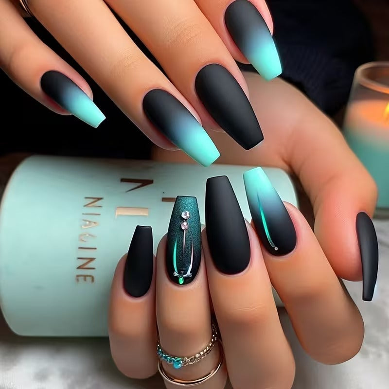 Autumn and Winter Blue-Black Gradient